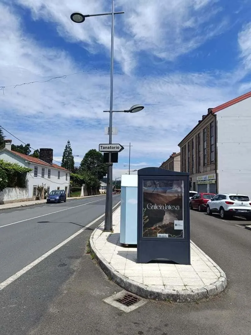 Minipunto O Pino 01, cara traseira