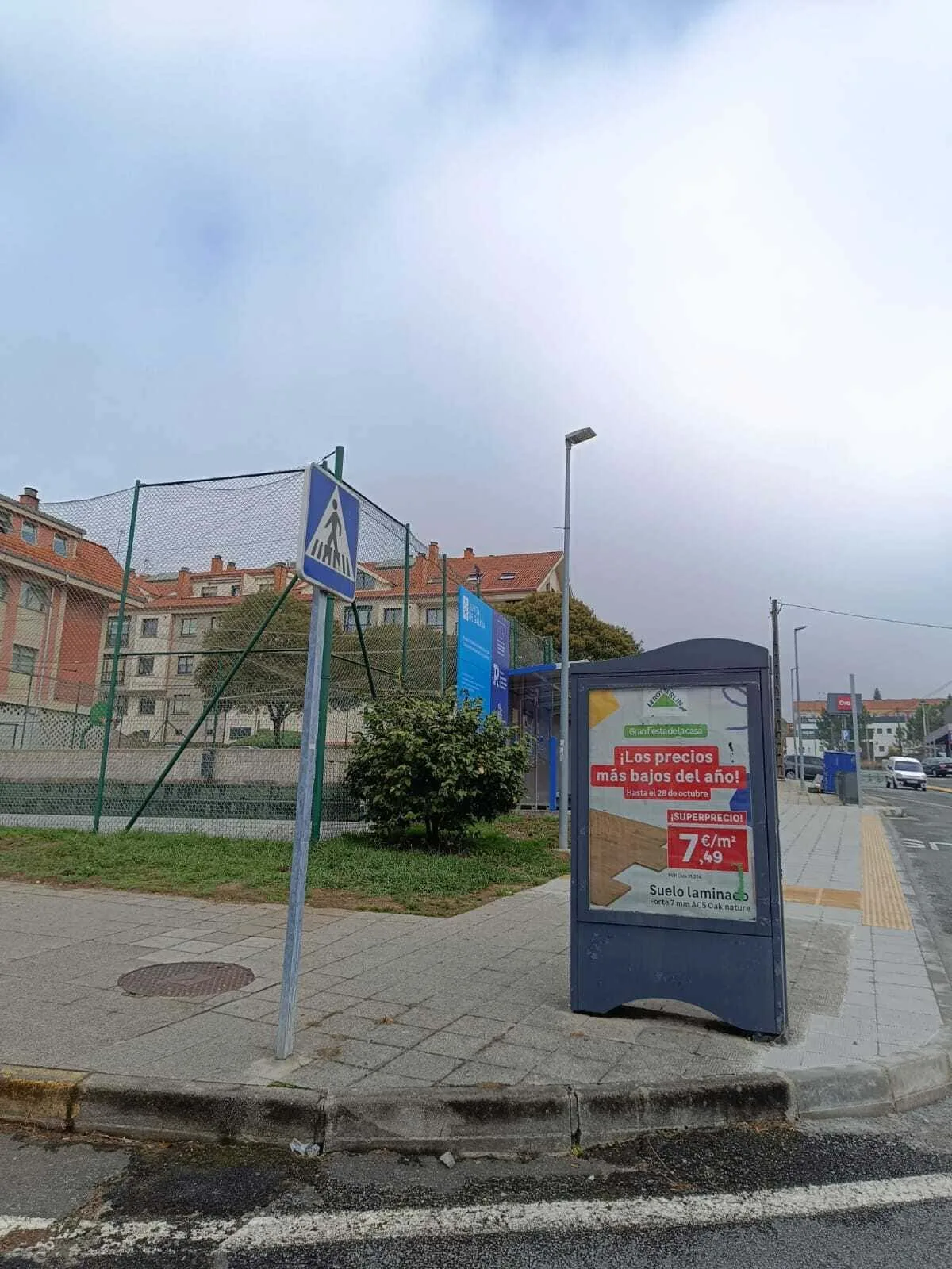 Minipunto Teo 01, cara traseira