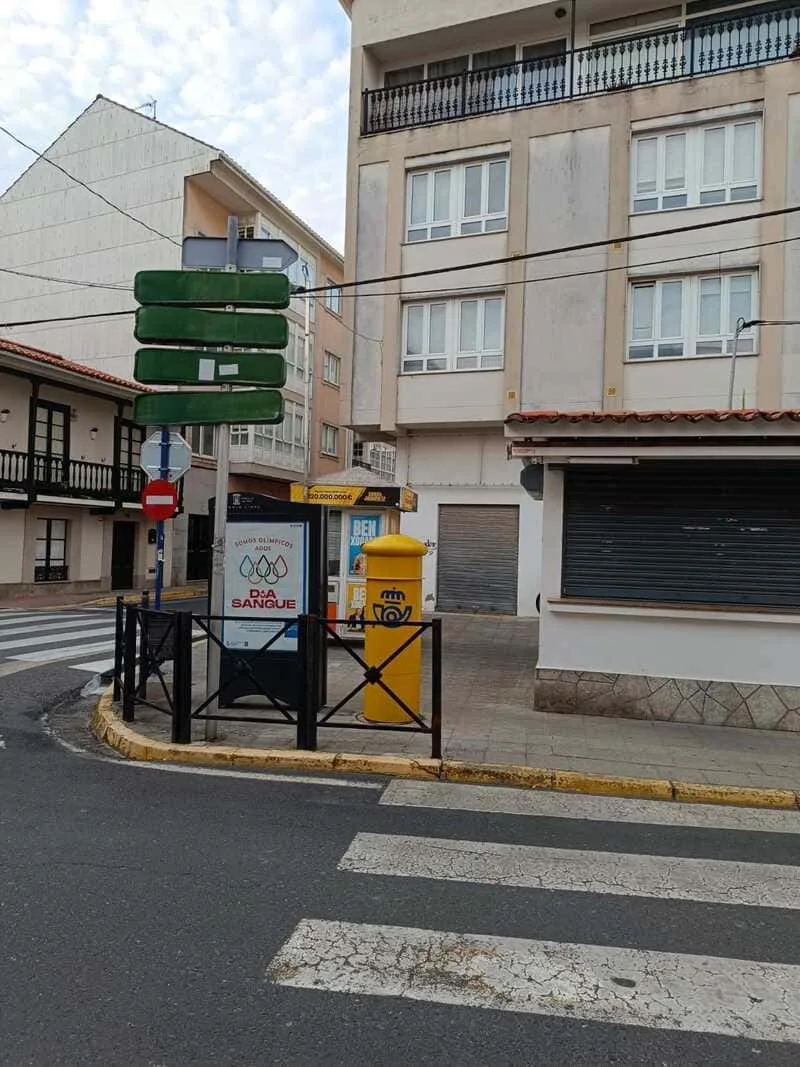 Minipunto Ares 02, cara traseira