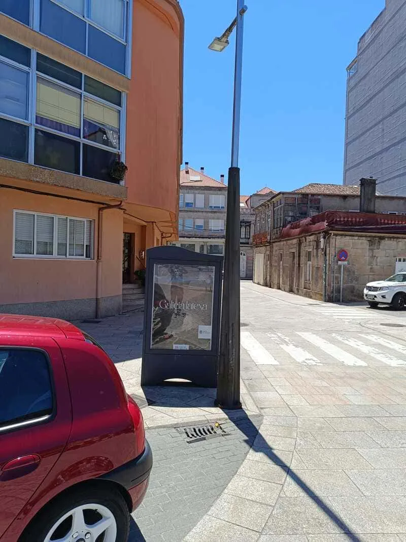 Minipunto Tui 02, cara traseira