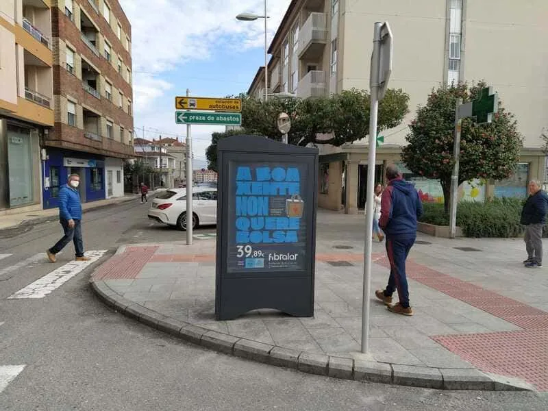 Minipunto Tui 03, cara traseira