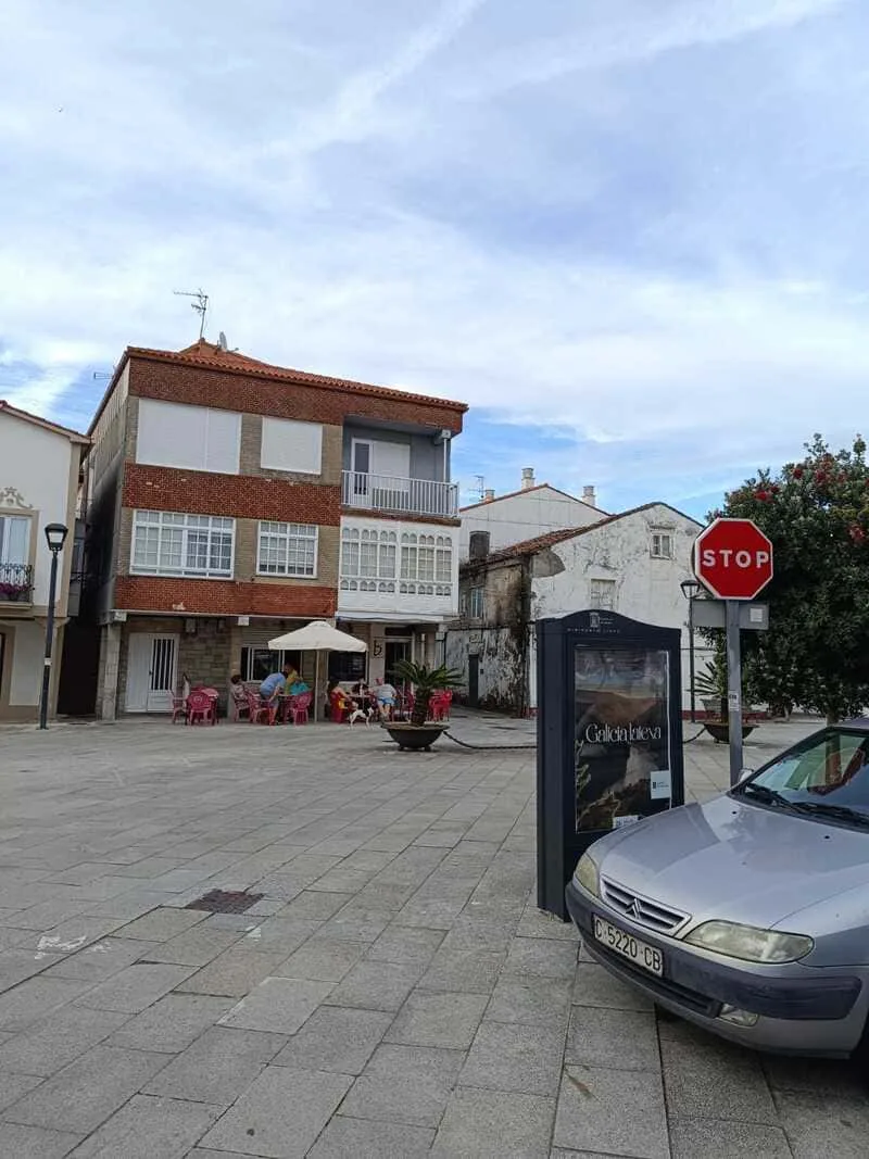 Minipunto Ares 01, cara traseira